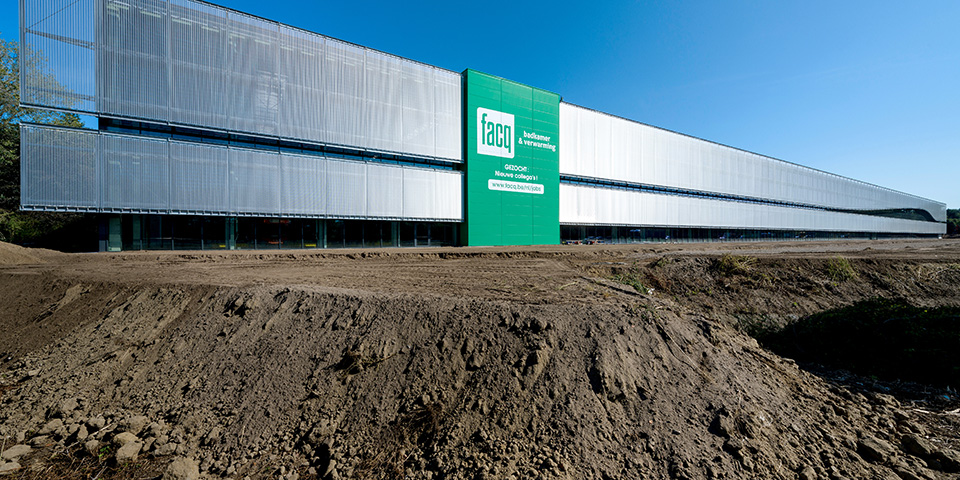 Merelbeke, FACQ | Nieuw hoofdkantoor langs E40 straalt belang van de sector uit