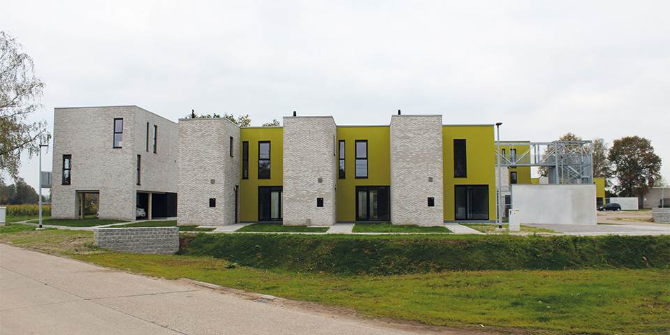 Rozenwijk, Tielen | Kleurrijke nieuwbouwvolumes geven sociale woonwijk nieuw elan
